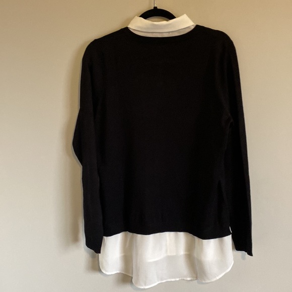 NWOT V-Neck Twofer Sweater
ADRIANNA PAPELL - Picture 6 of 6